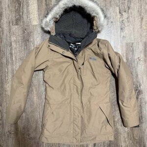 Columbia Women's Tan coat with Faux Fur Hood
